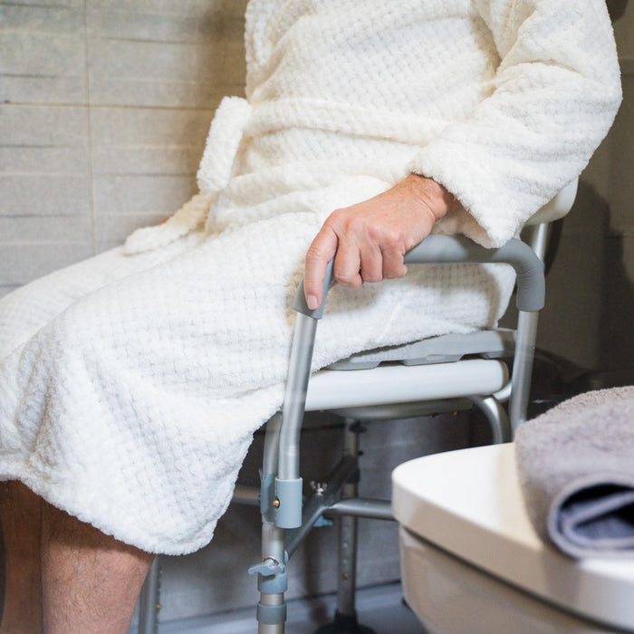 Comment Doucher une Personne en Fauteuil Roulant 🦽🚿